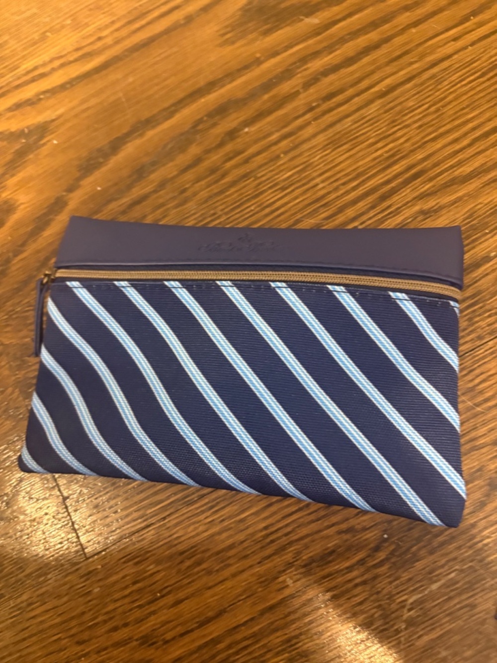 Brooks Brothers United Airlines Amenity Blue Dopp Kit w/ Perricone MD Skincare